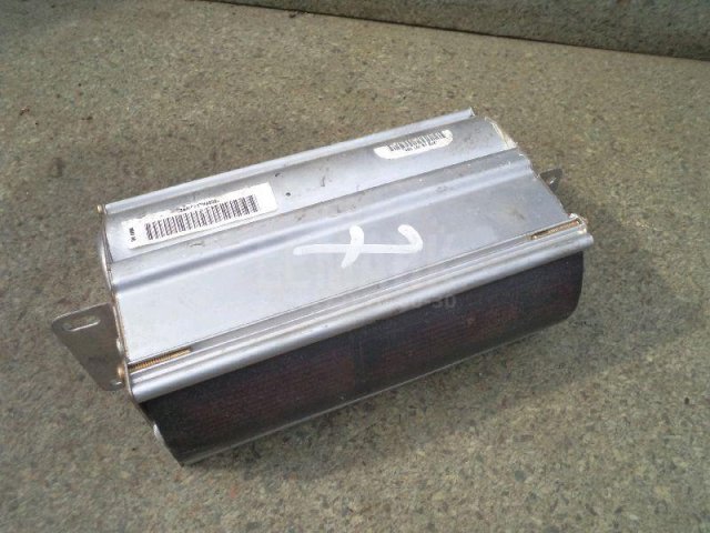 Подушка безопасности пассажирская (в торпедо)