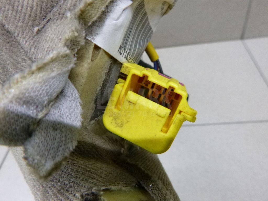 Подушка безопасности боковая (в сиденье)