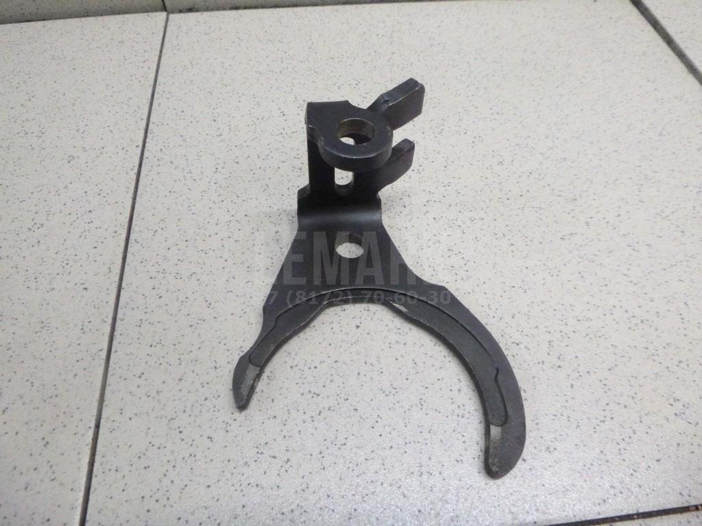 Вилка включения передачи