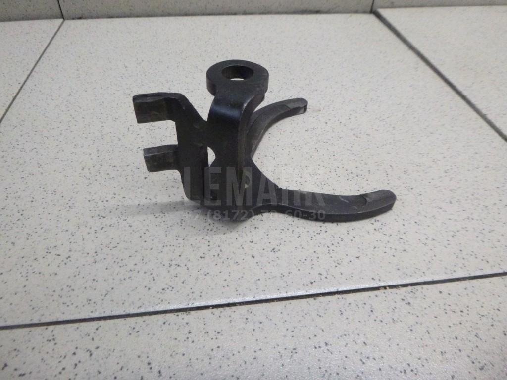 Вилка включения передачи