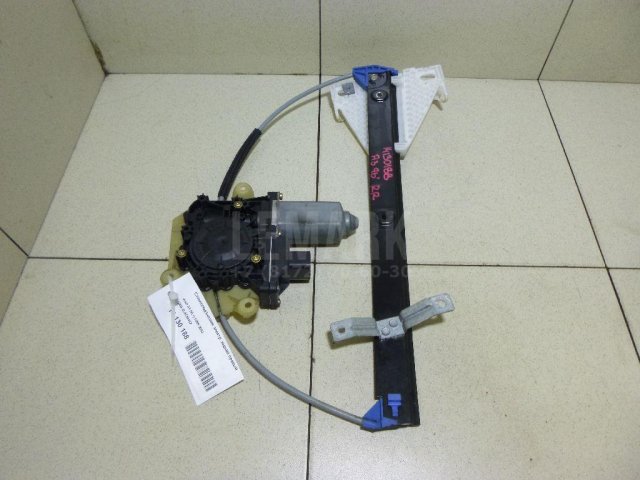 Стеклоподъемник электр. задний правый