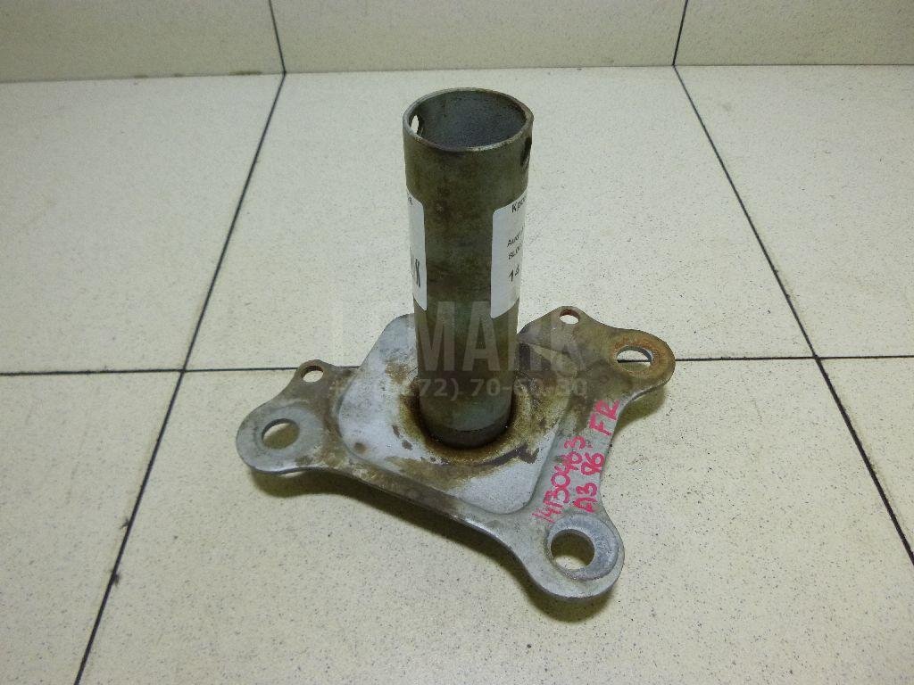 Кронштейн усилителя переднего бампера правый для  Audi A5/S5 [8F] Cabrio 2010-2016