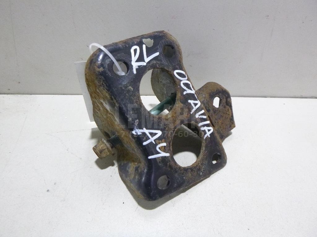 Кронштейн задней балки