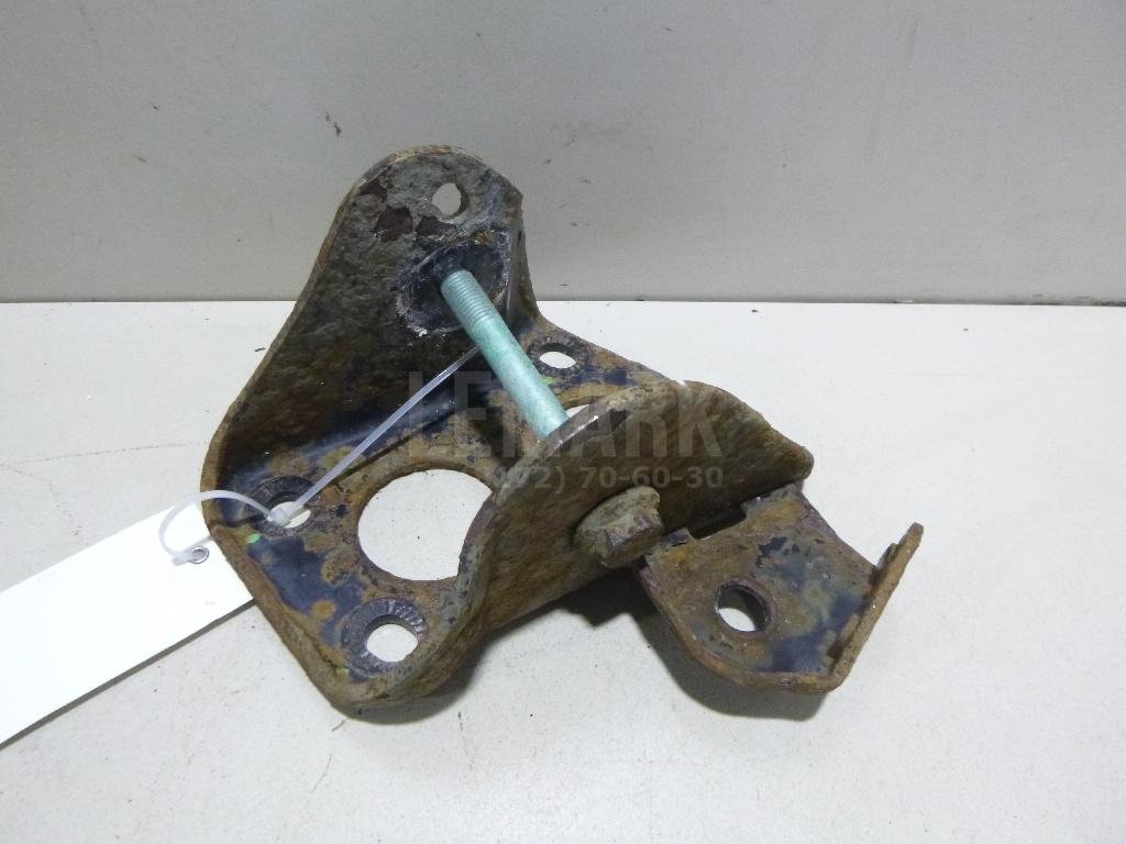 Кронштейн задней балки