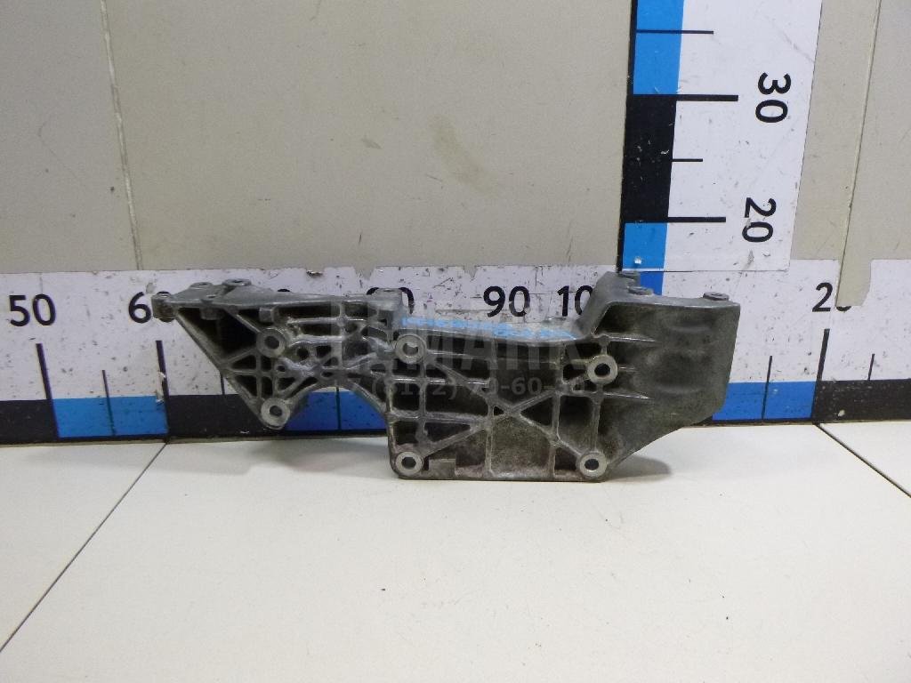 Кронштейн генератора для  Audi A3 [8PA] Sportback 2004-2013