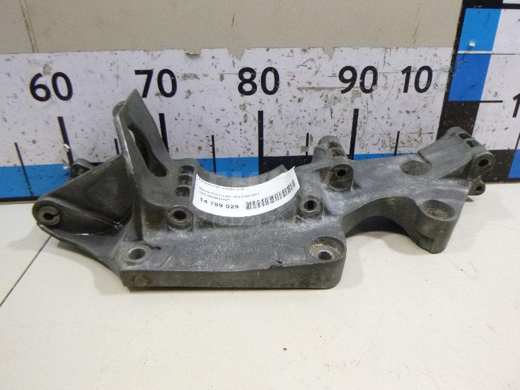 Кронштейн генератора для  Audi A3 [8PA] Sportback 2004-2013