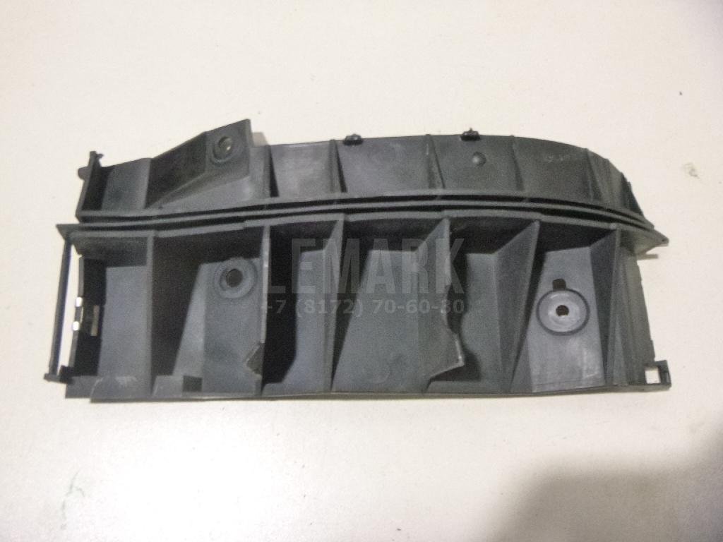 Направляющая заднего бампера левая