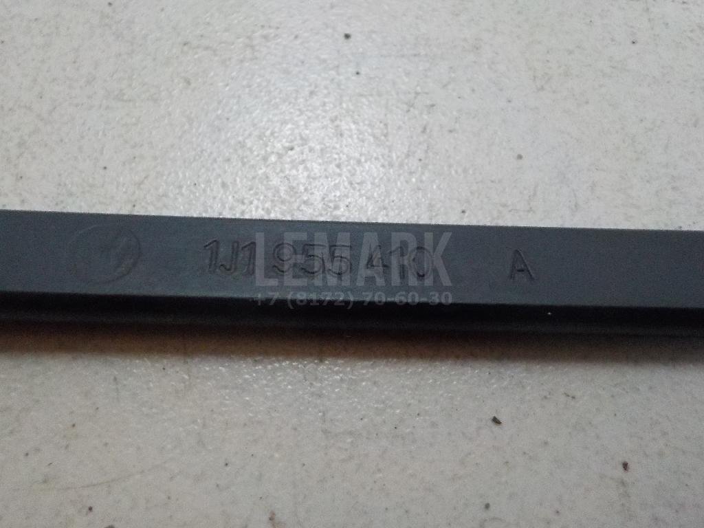 Поводок стеклоочистителя передний правый