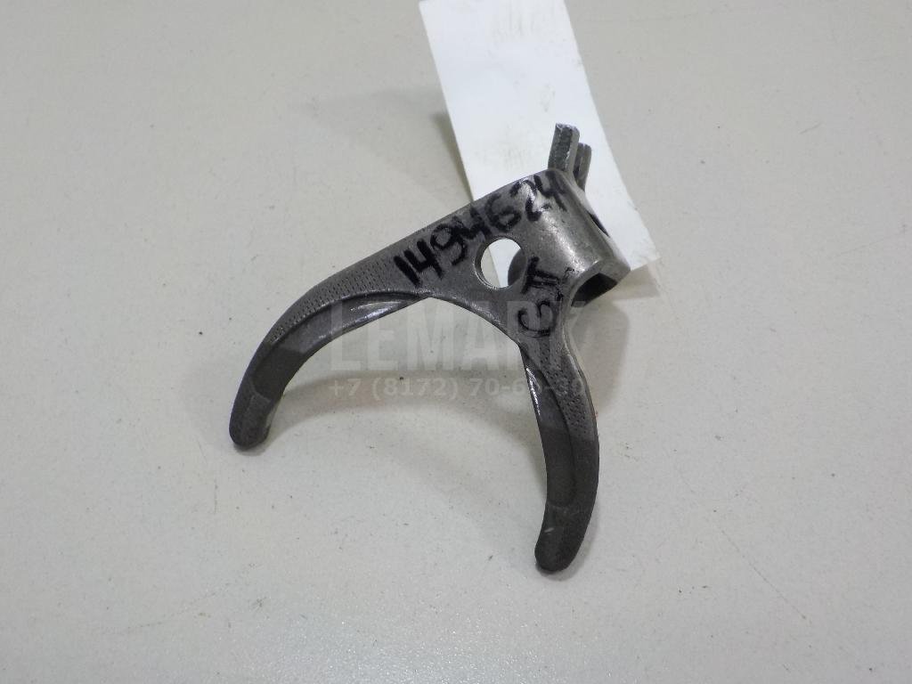 Вилка включения передачи