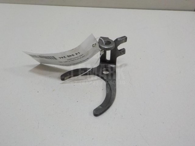 Вилка включения передачи