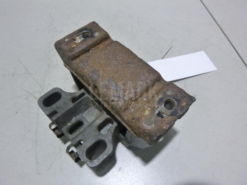 Опора КПП левая