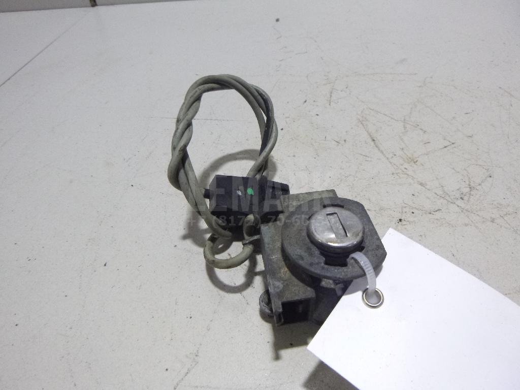 Вставка замка двери прав.