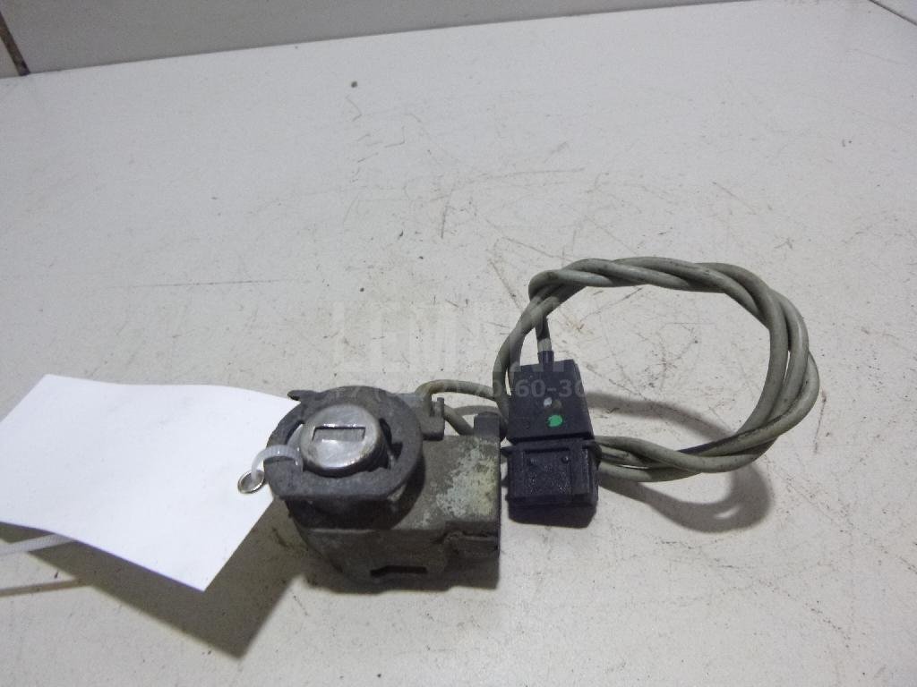 Вставка замка двери прав.