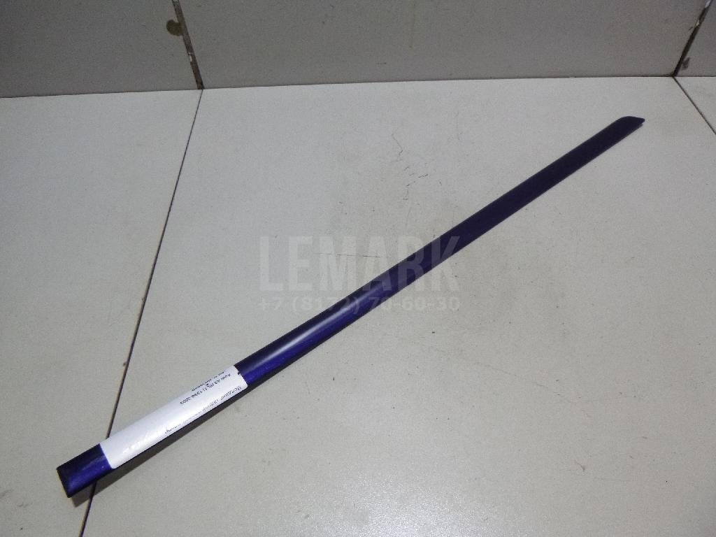 Молдинг задней правой двери