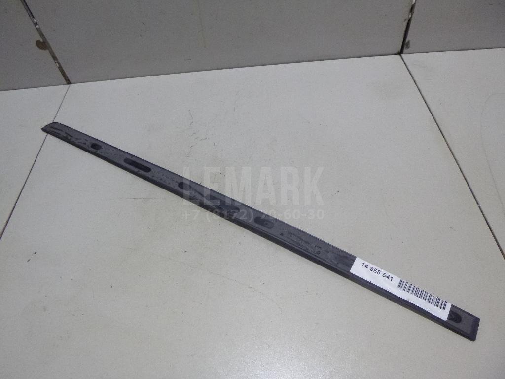 Молдинг задней правой двери