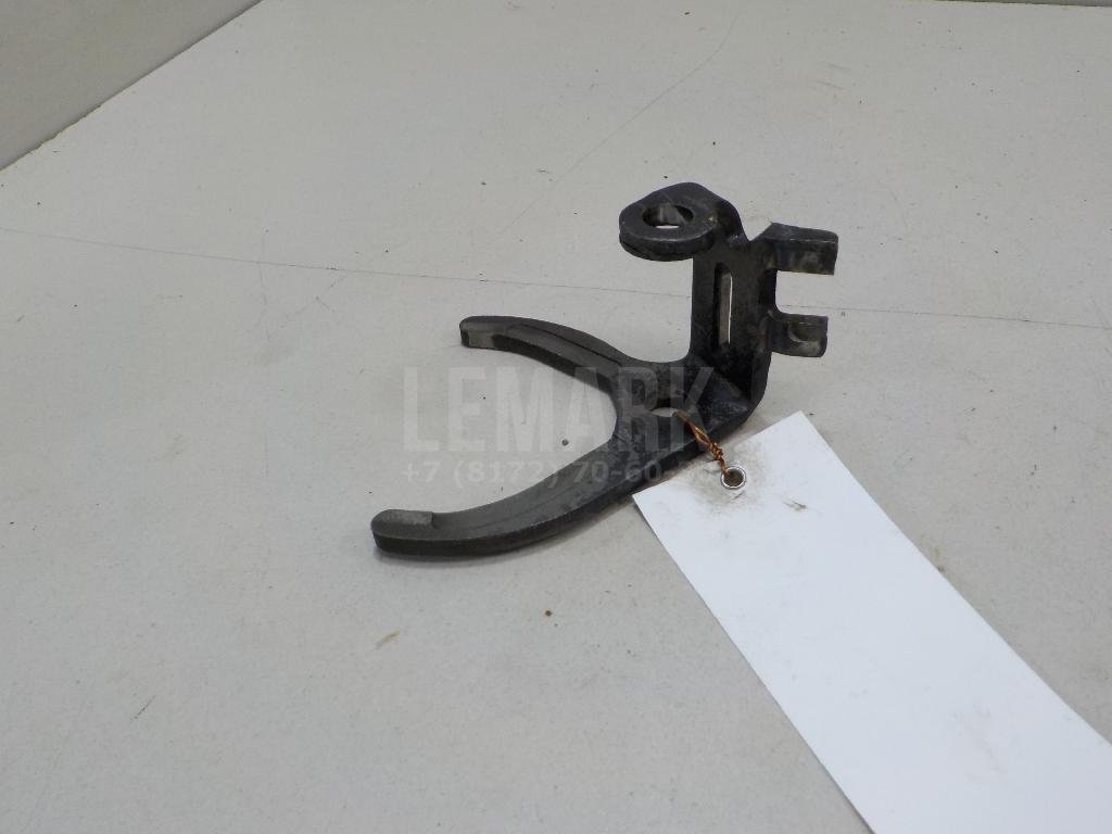 Вилка включения передачи