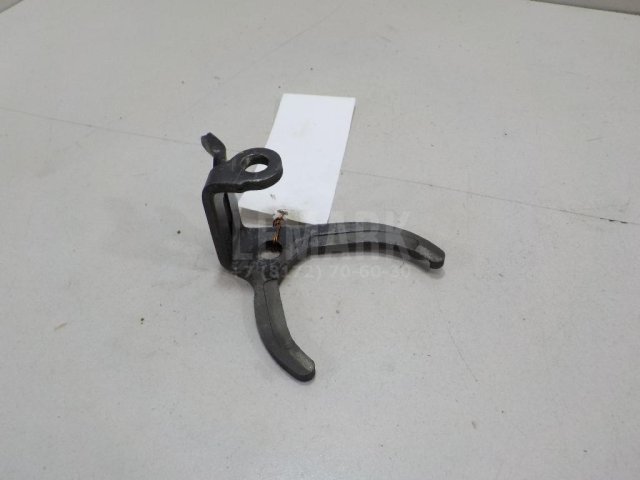 Вилка включения передачи