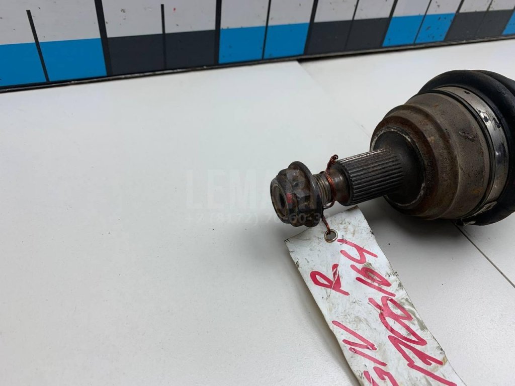 Полуось передняя правая
