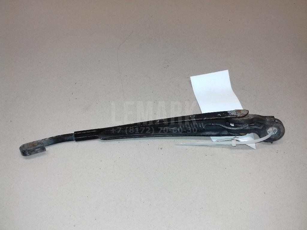 Поводок стеклоочистителя заднего