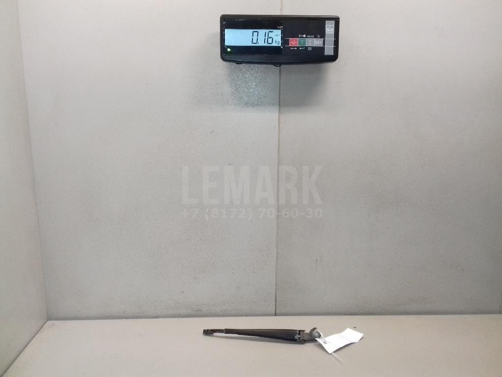 Поводок стеклоочистителя заднего