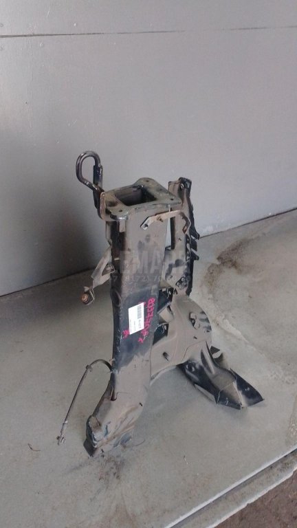 Лонжерон передний правый