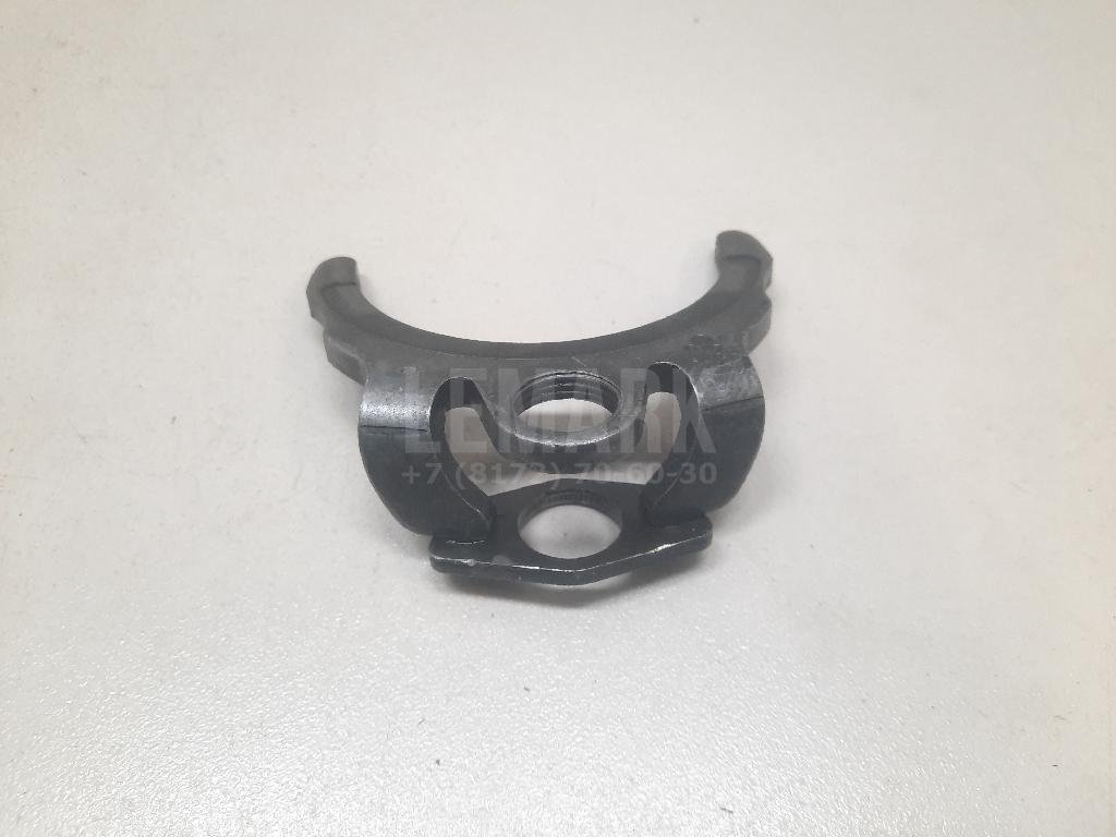 Вилка включения передачи