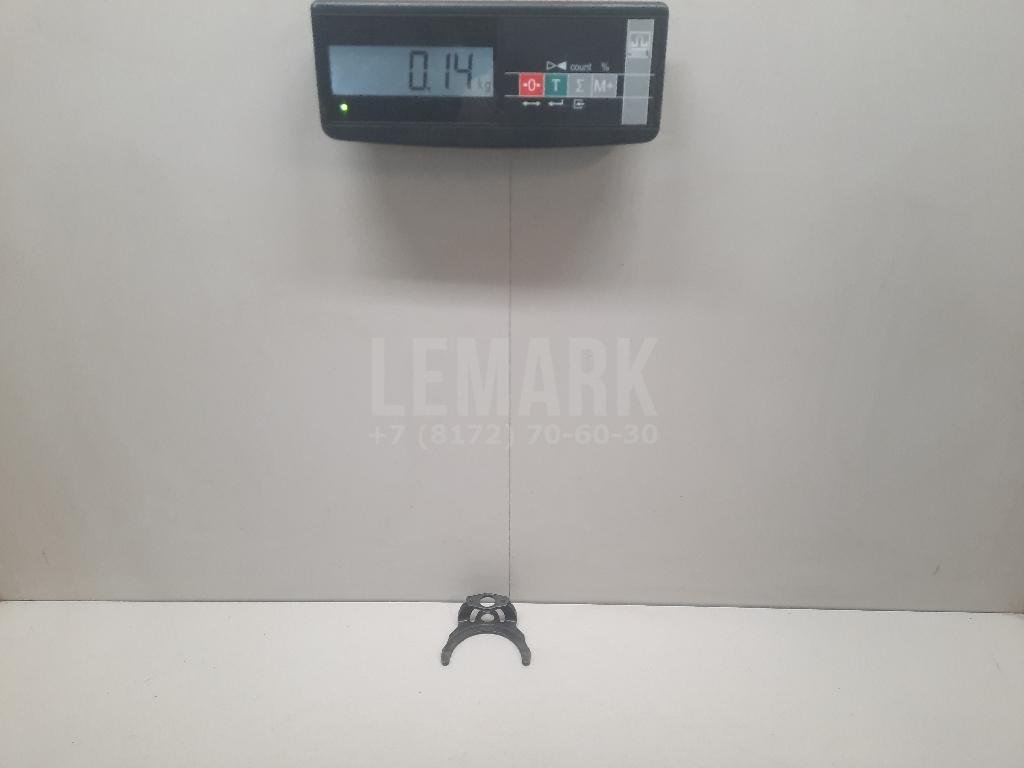 Вилка включения передачи