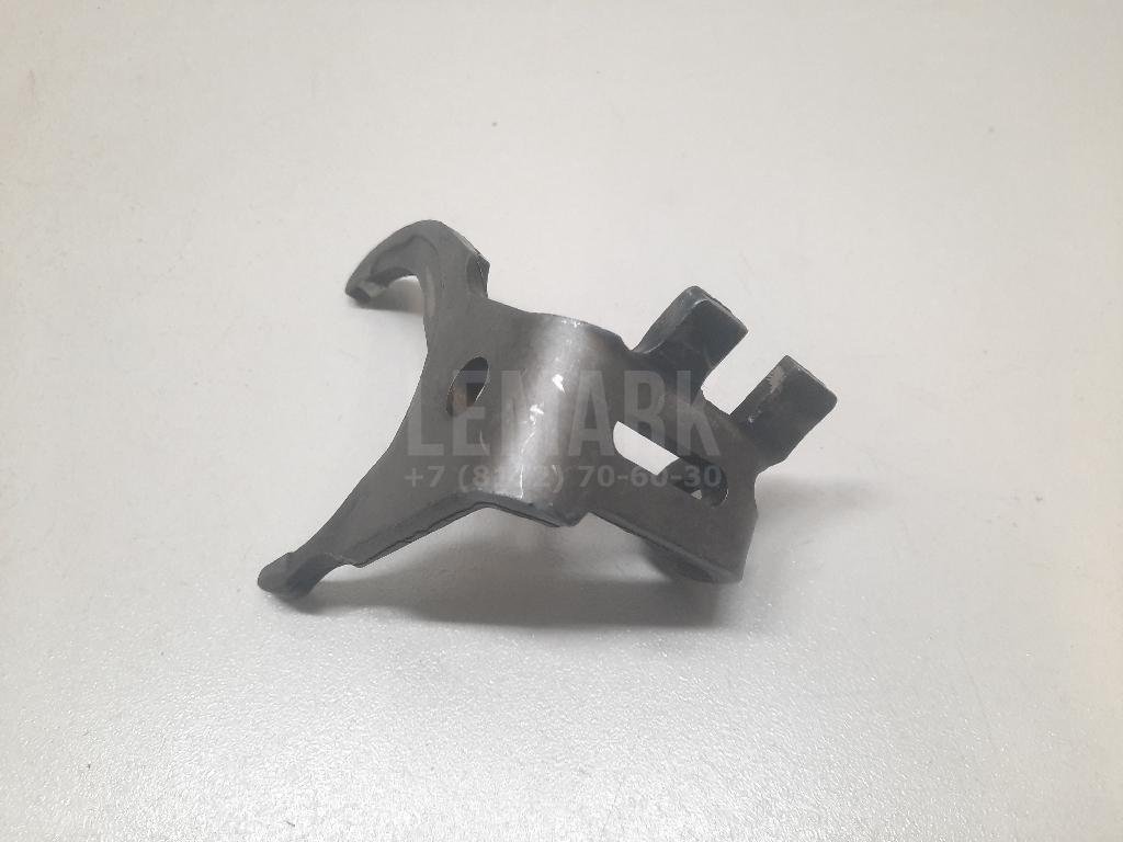 Вилка включения передачи