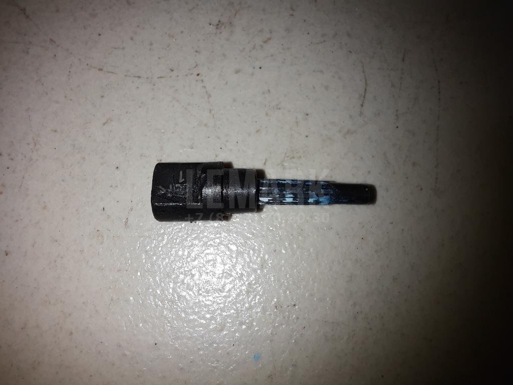 Форсунка омывателя зад стекла