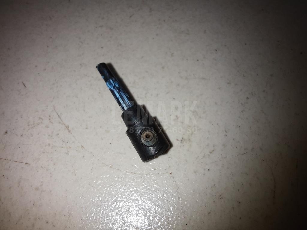 Форсунка омывателя зад стекла