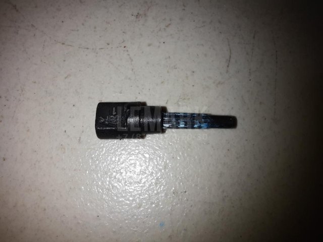 Форсунка омывателя зад стекла