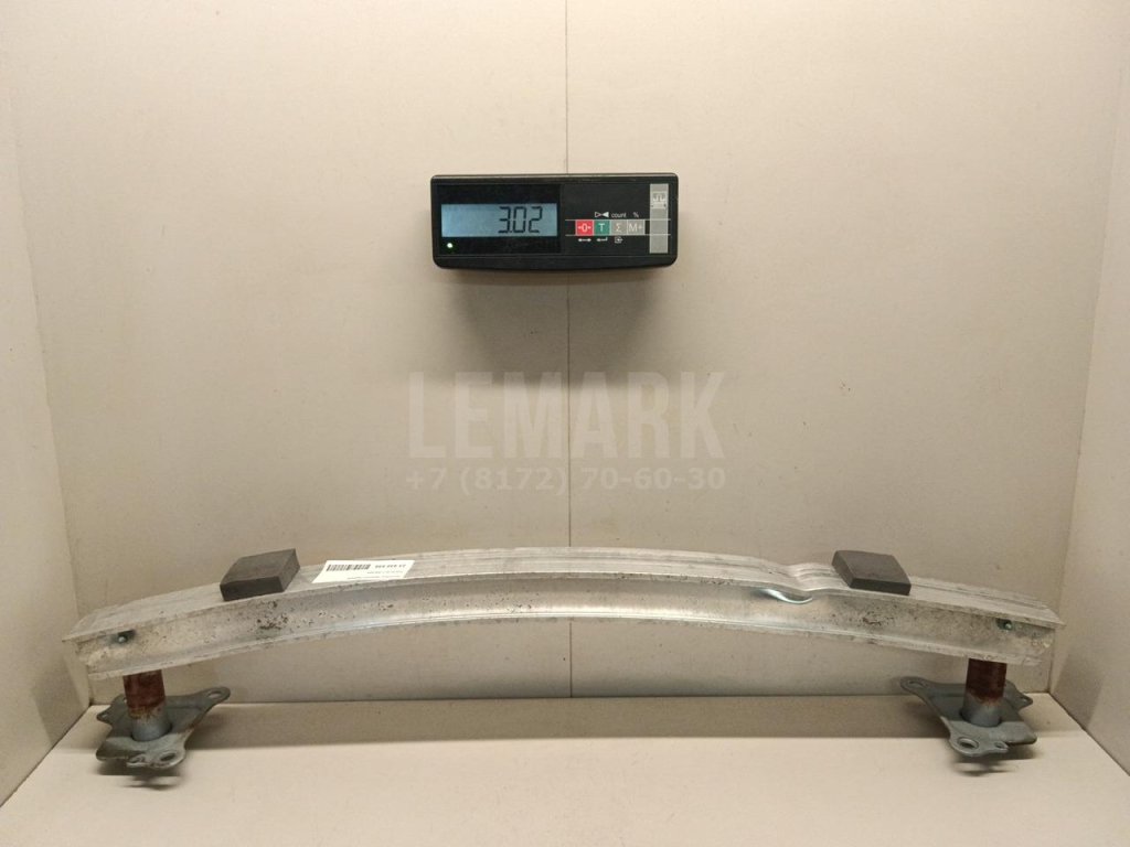 Усилитель переднего бампера