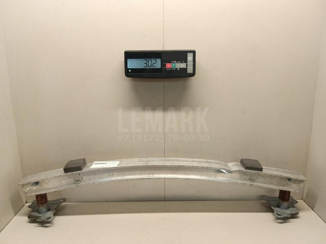 Усилитель переднего бампера