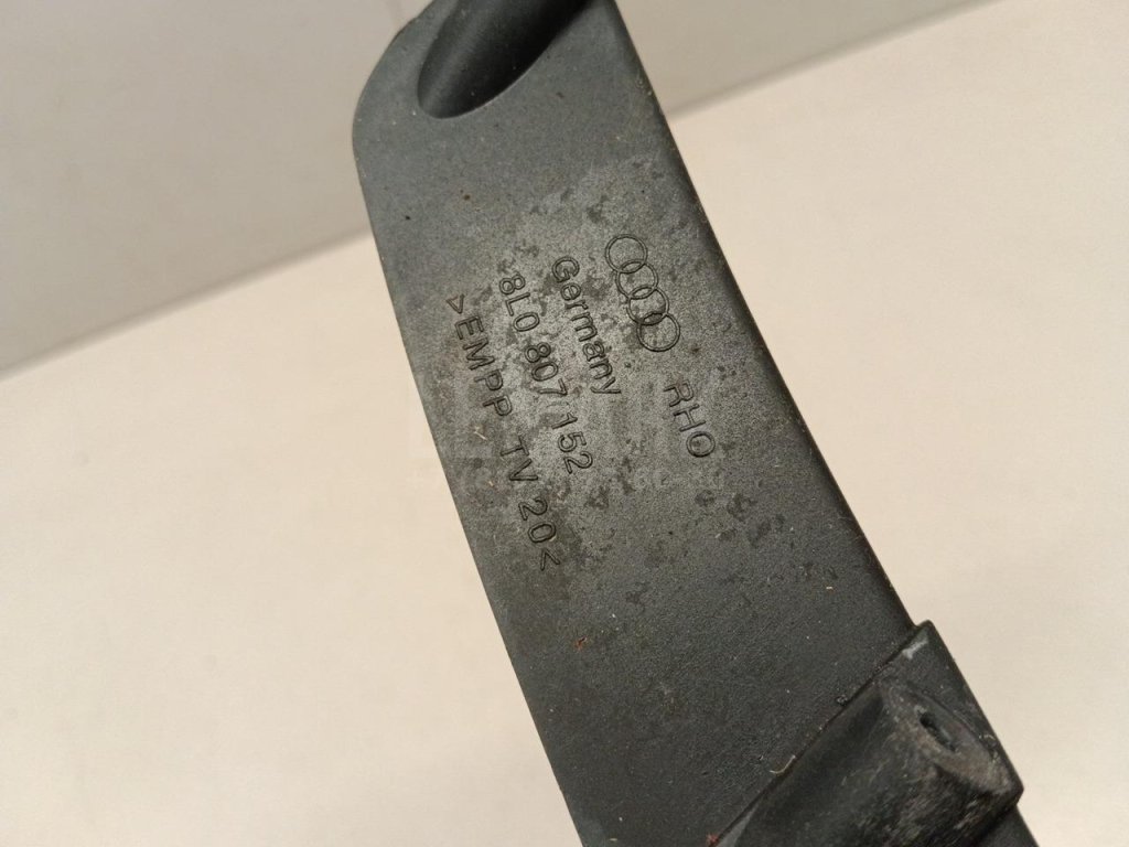 Накладка переднего бампера