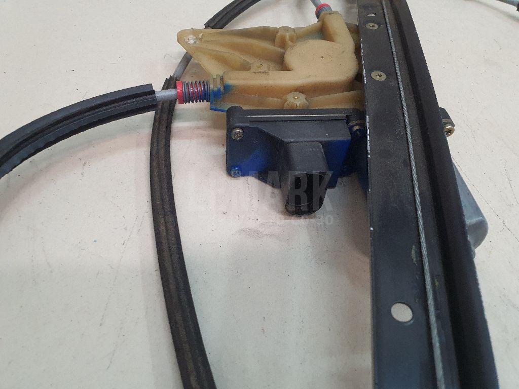 Стеклоподъемник электр. передний правый