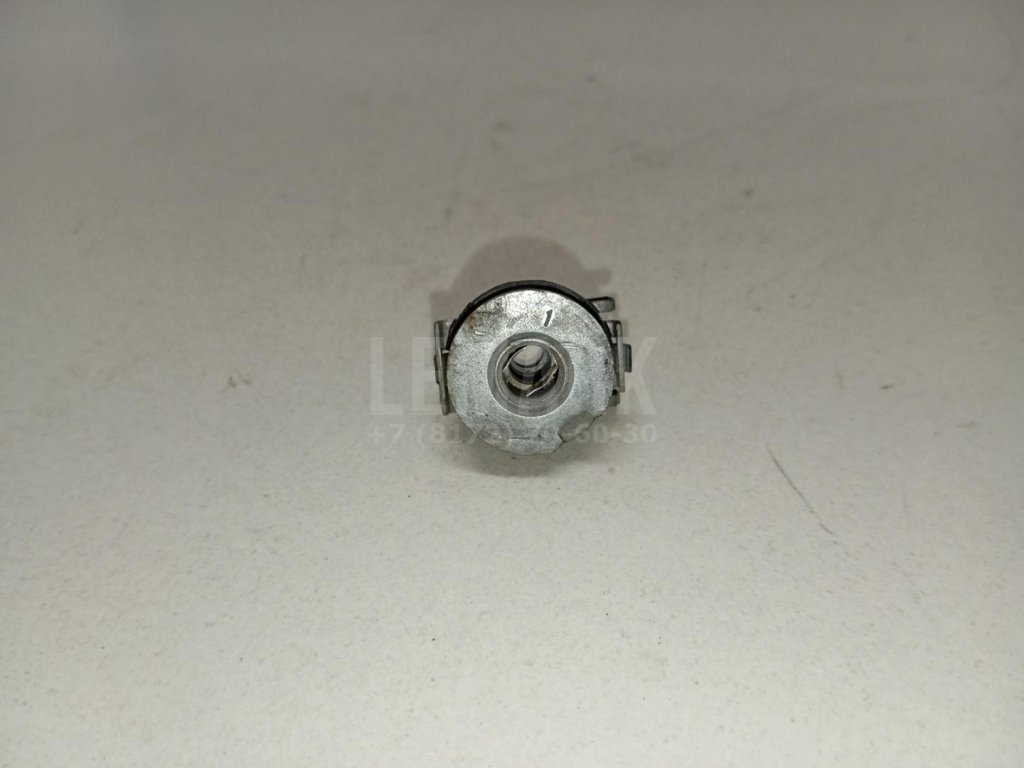 Крепеж фары