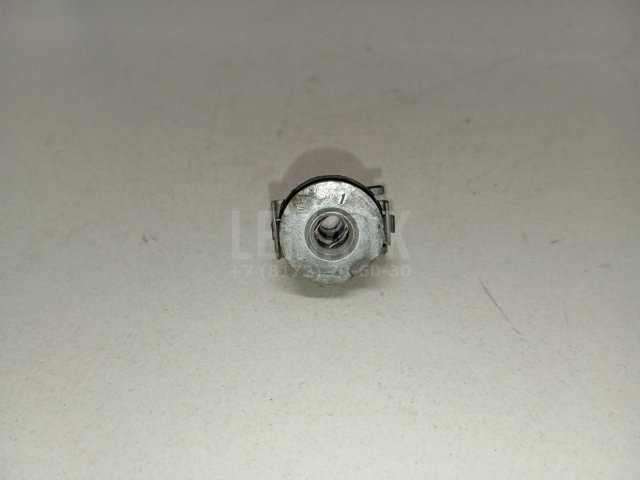 Крепеж фары