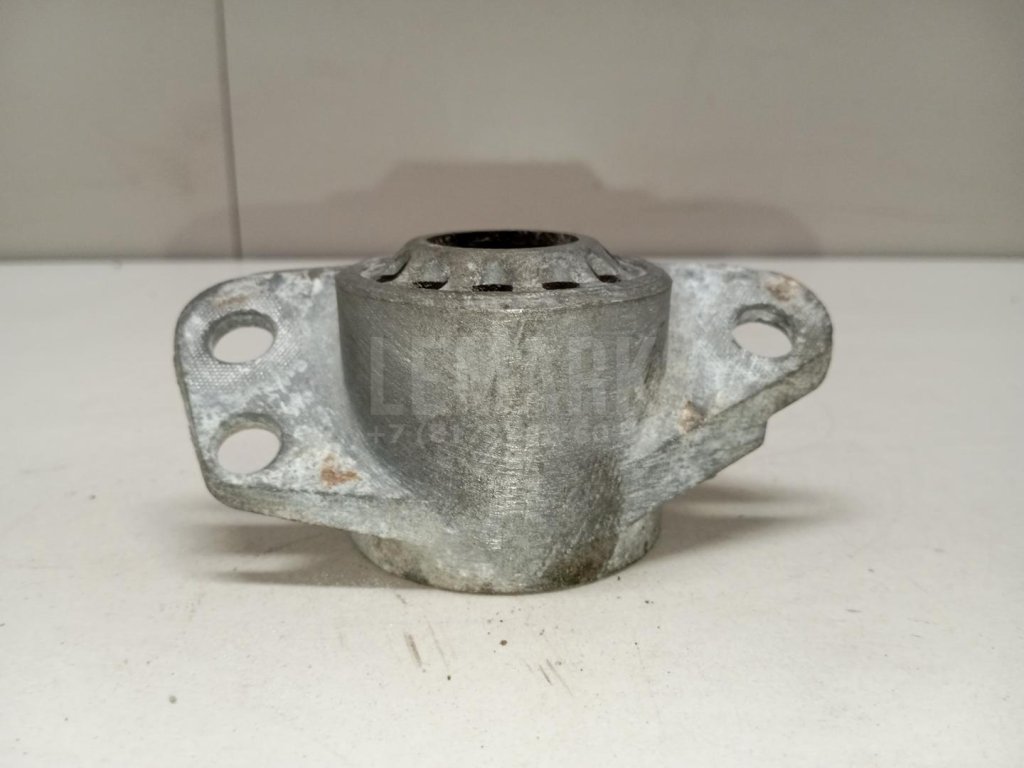 Опора заднего амортизатора