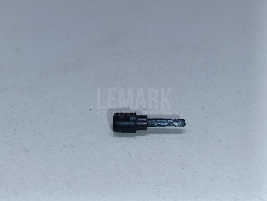 Форсунка омывателя зад стекла