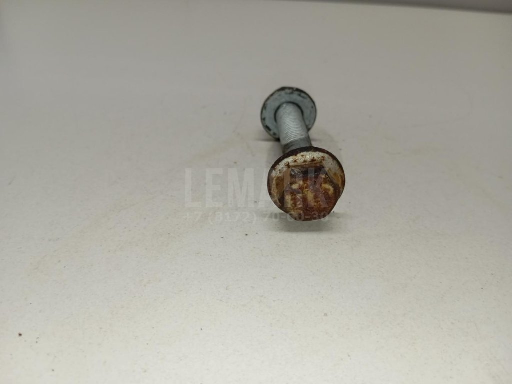 Болт заднего рычага