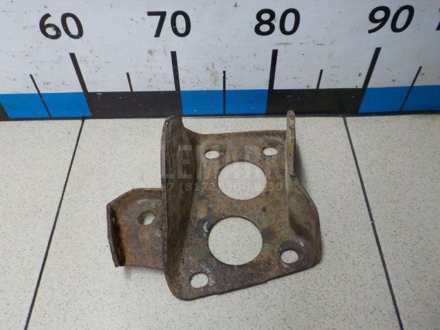 Кронштейн задней балки