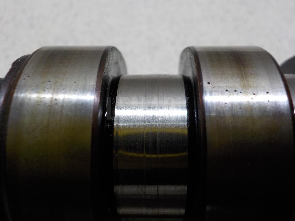 Распредвал впускной