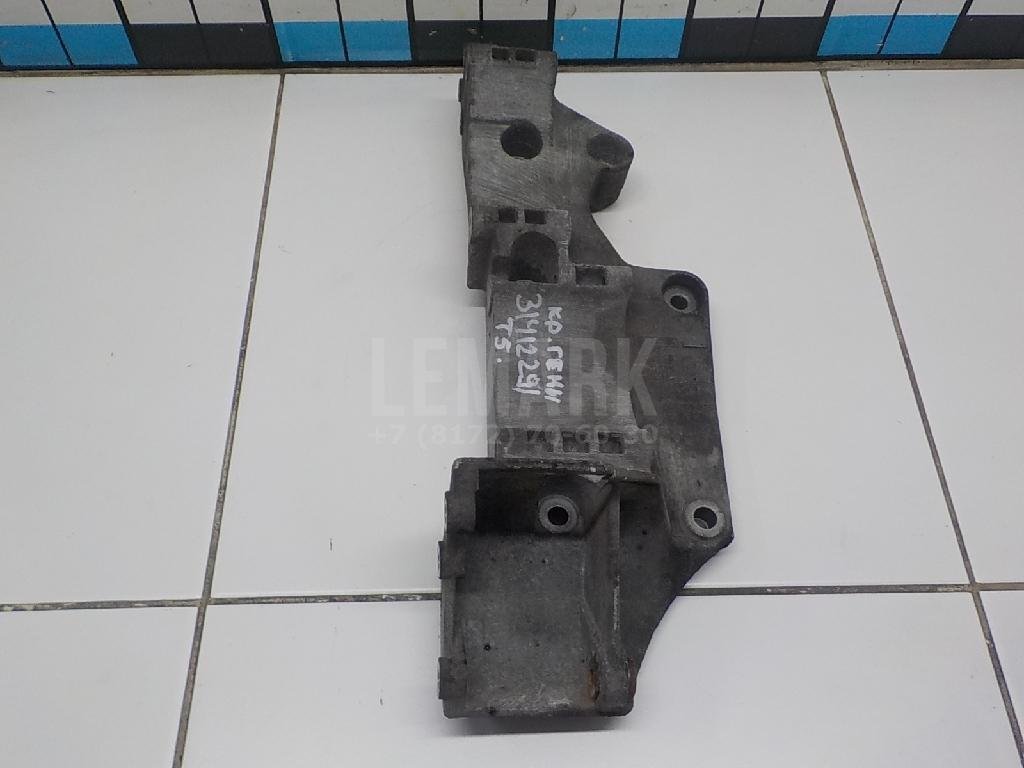 Кронштейн генератора