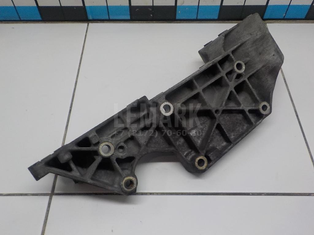 Кронштейн генератора