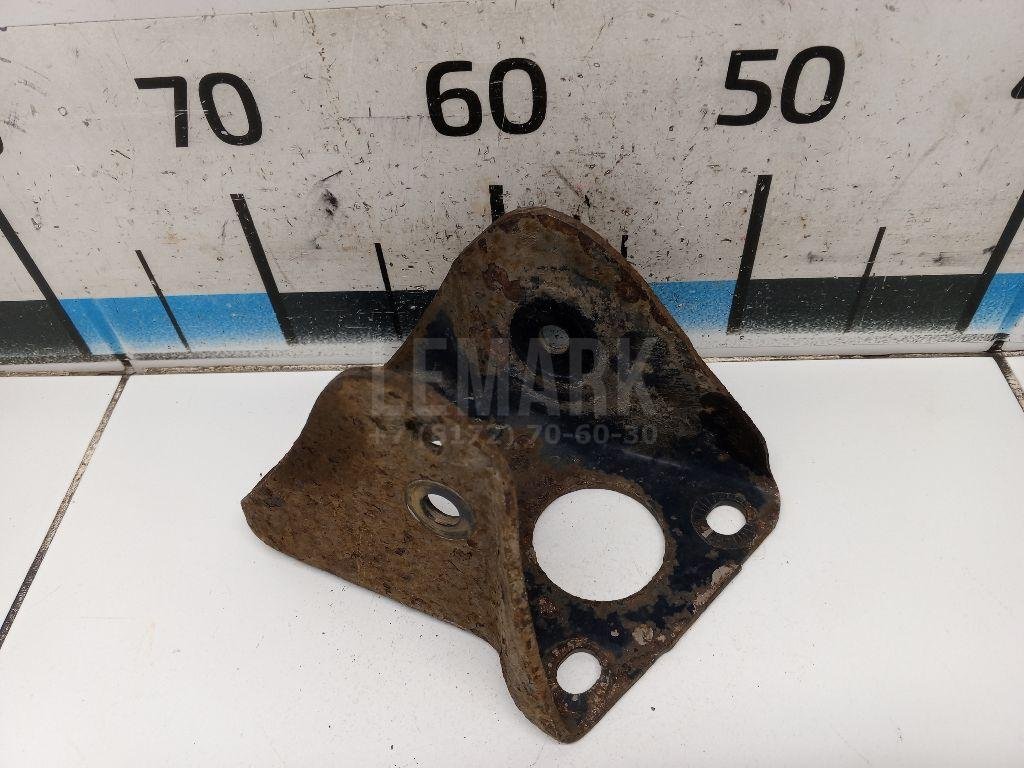 Кронштейн задней балки