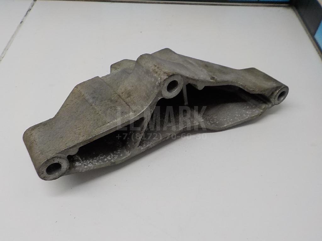 Кронштейн двигателя левый