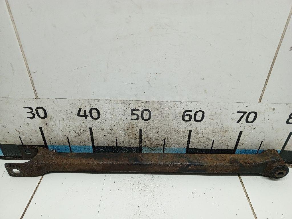 Рычаг задний поперечный левый