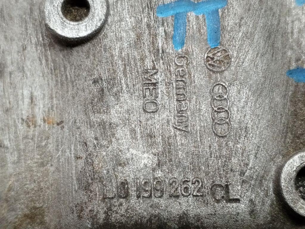 Опора двигателя правая для  Audi 100 [C4] 1991-1994