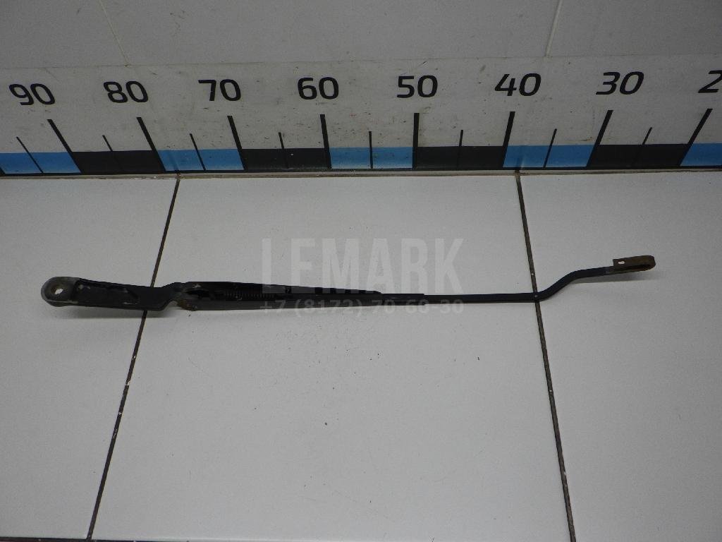 Поводок стеклоочистителя передний левый