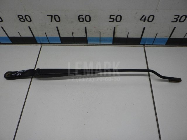 Поводок стеклоочистителя передний левый